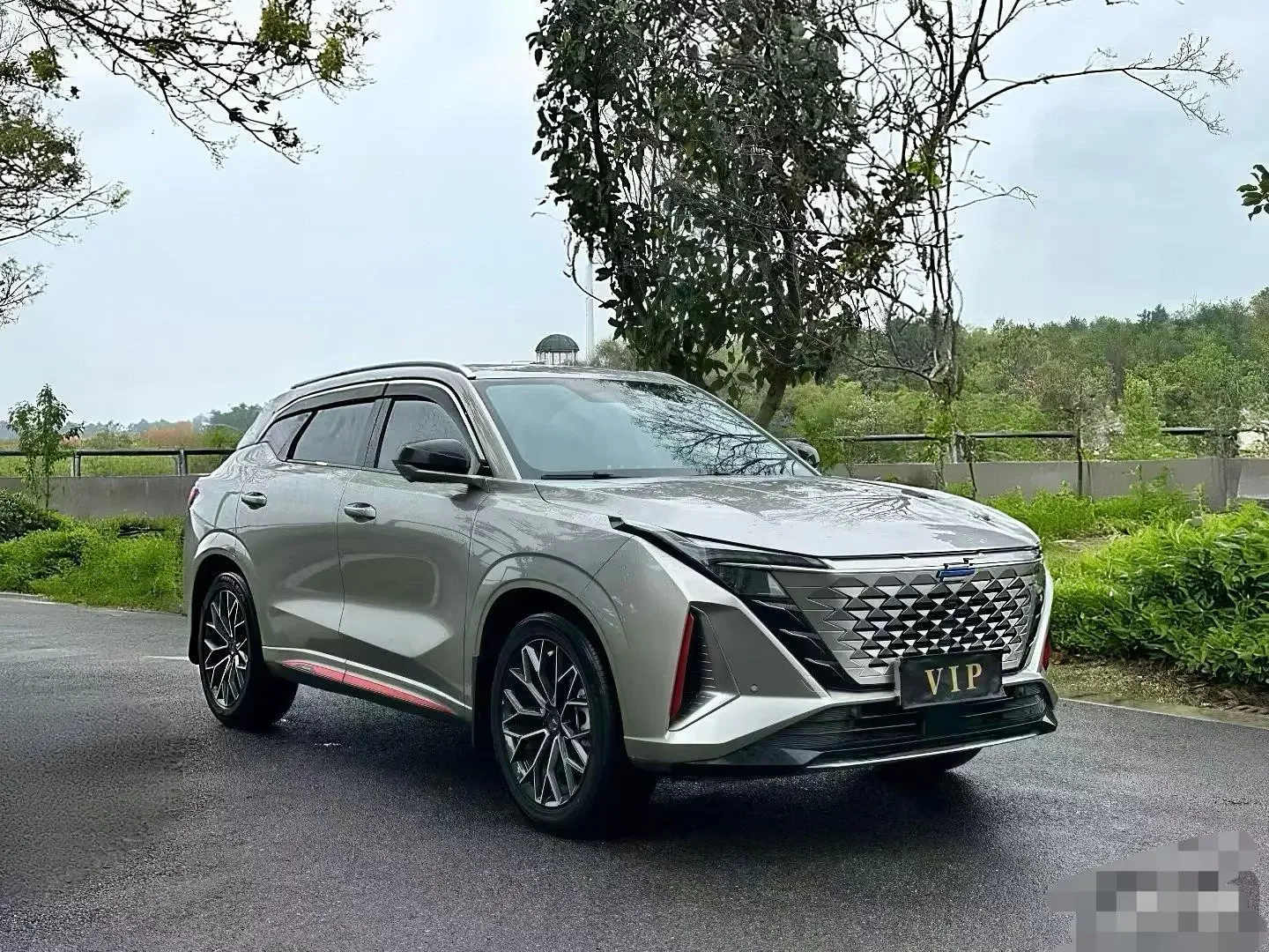 Oshan Changan Auchan Z6