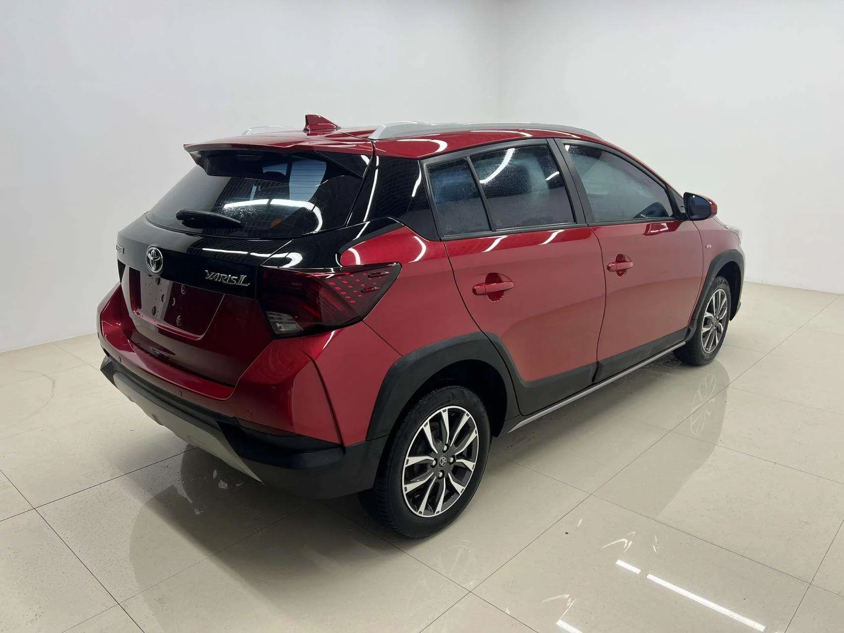 Toyota Yaris L