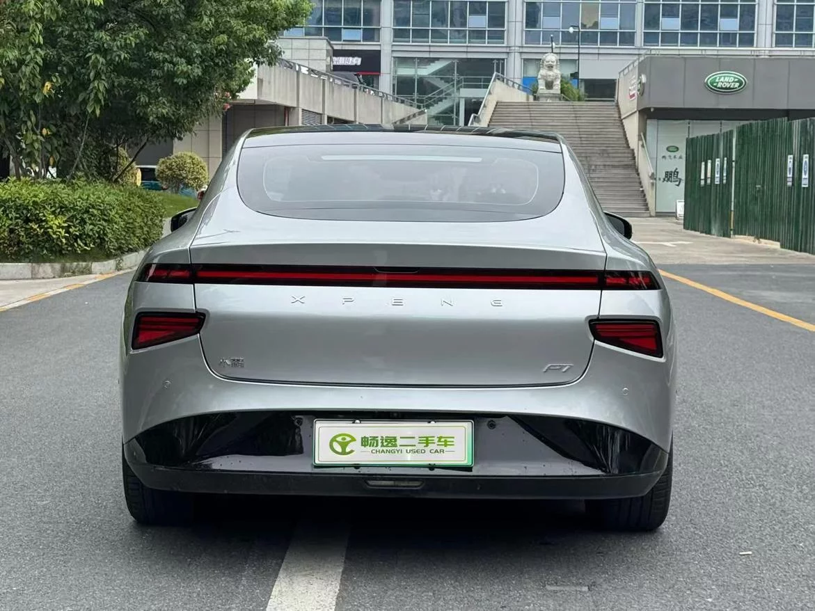 XPeng P7