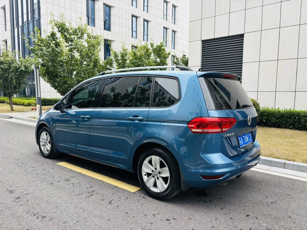 Volkswagen Touran L