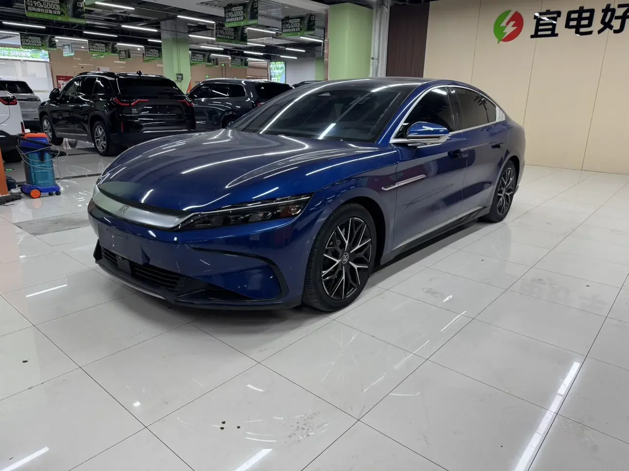 BYD HAN EV