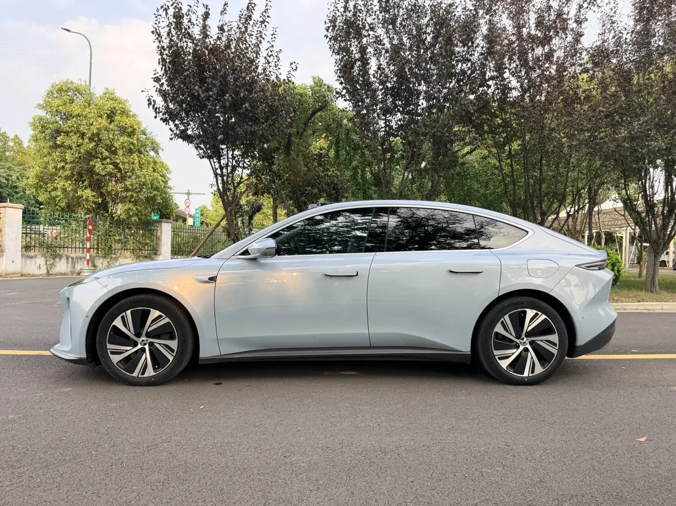 NIO ET5