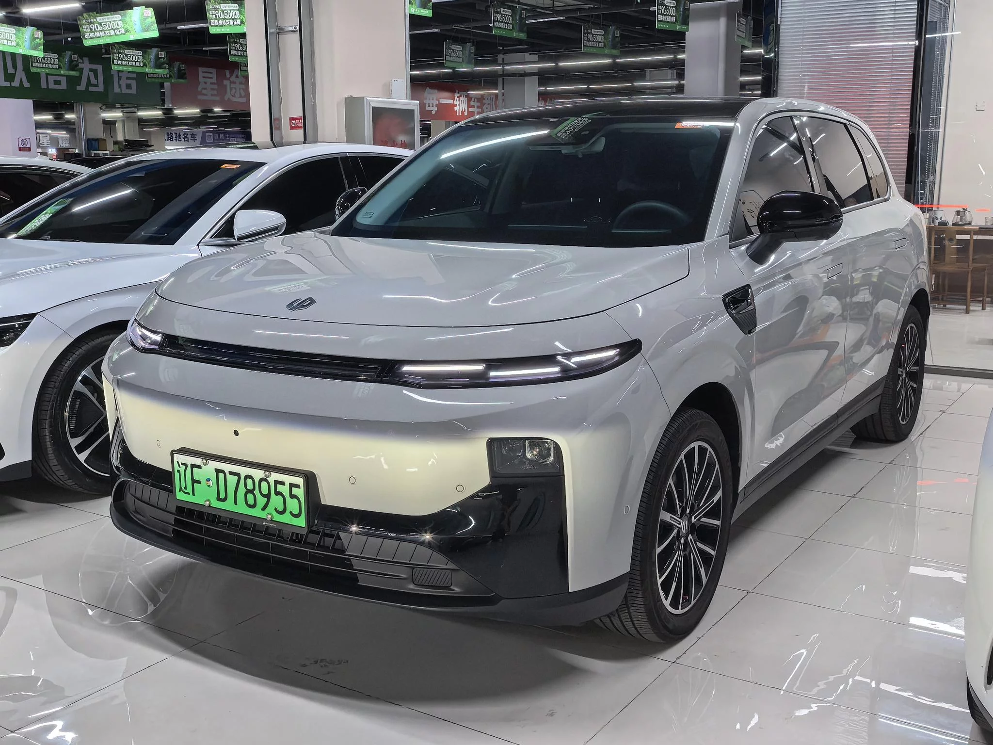 Leapmotor B10