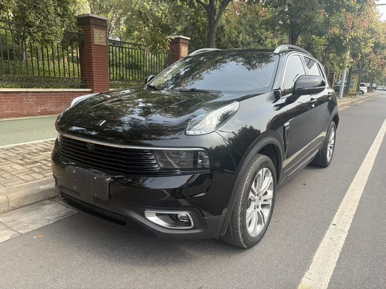 Lynk & Co 01