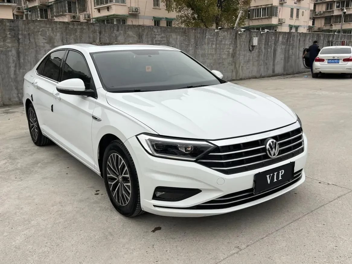 Volkswagen Sagitar