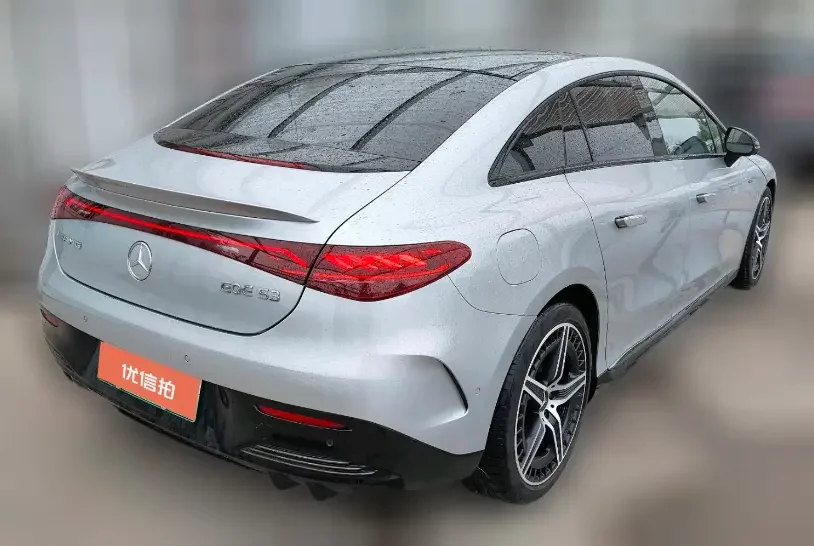 Mercedes-Benz EQE AMG