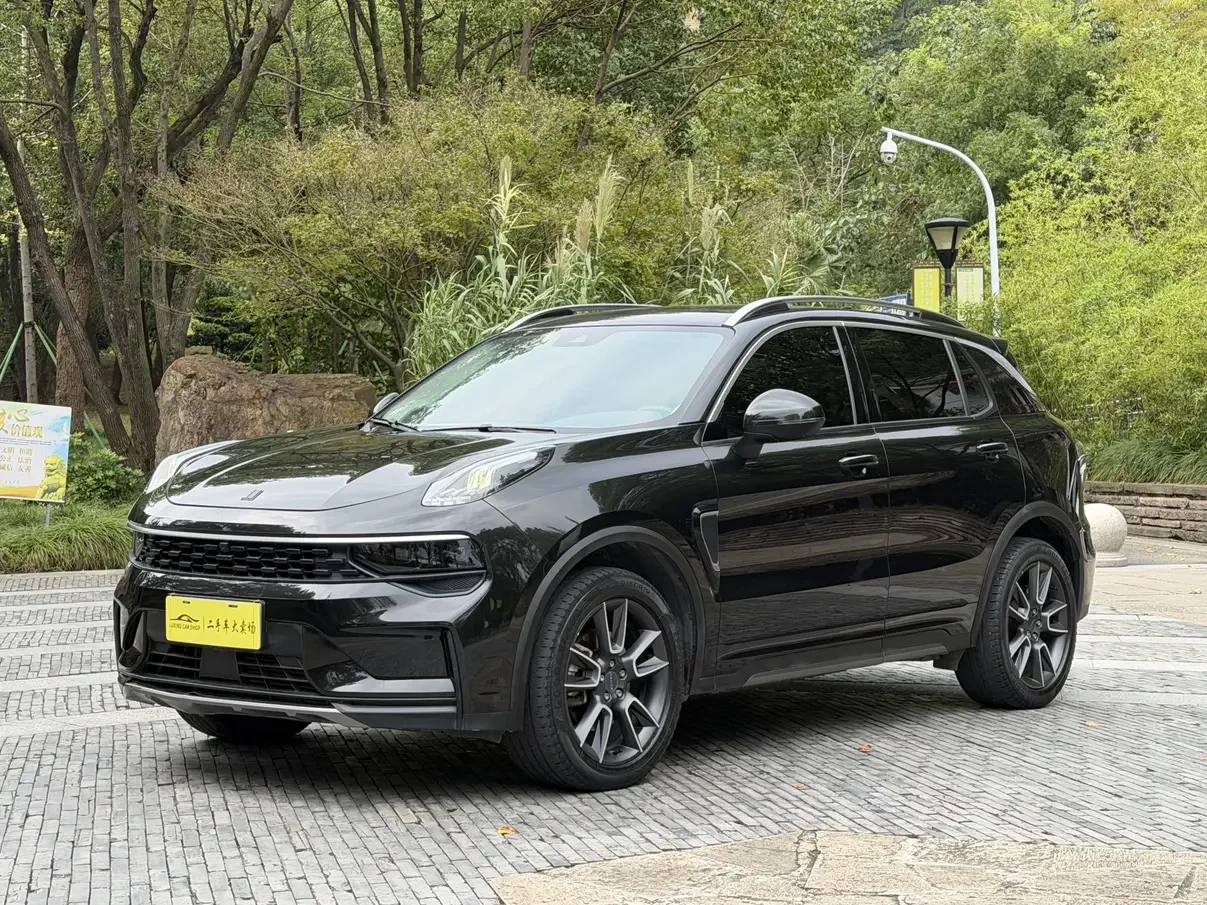 Lynk & Co 01