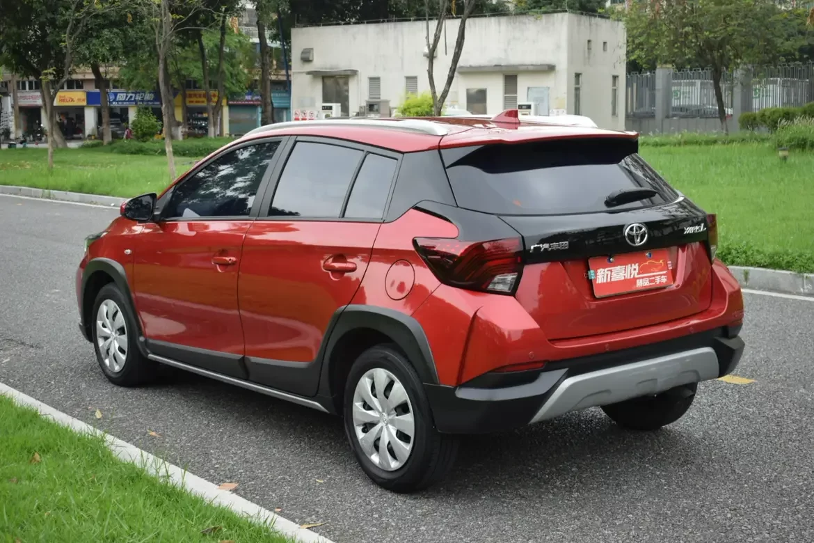 Toyota Yaris L