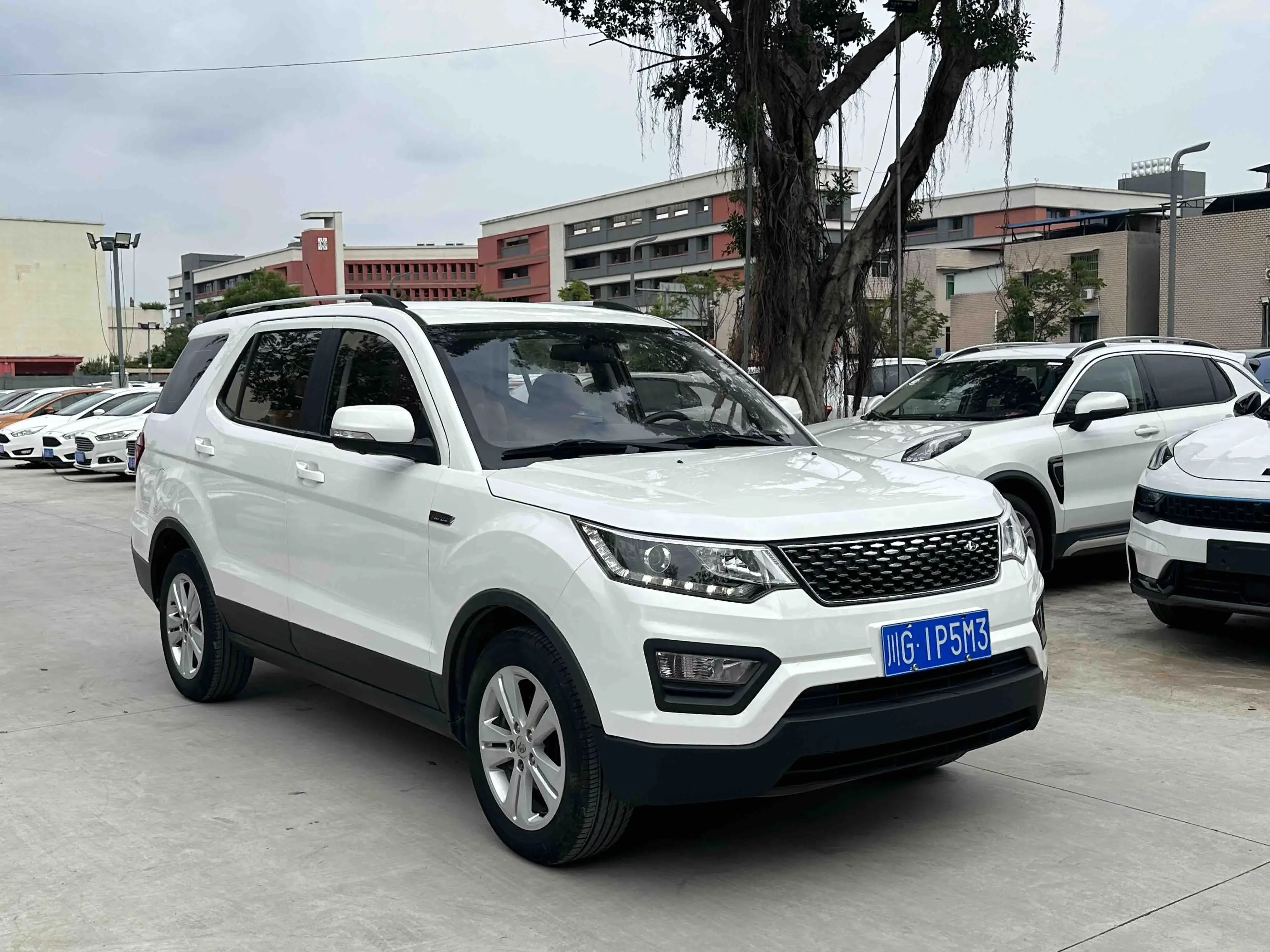 Oshan Changan Auchan CX70