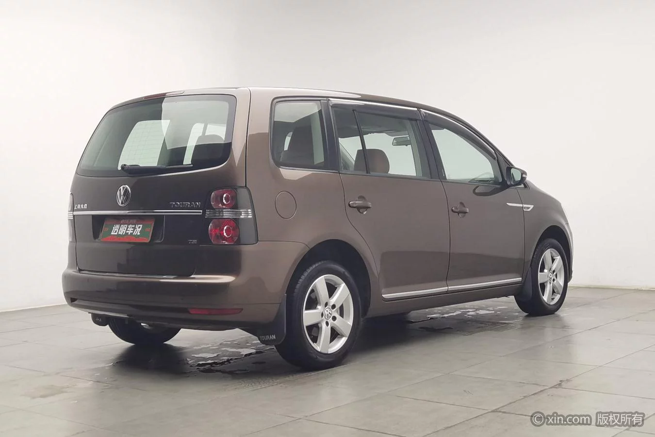 Volkswagen Touran  из Китая