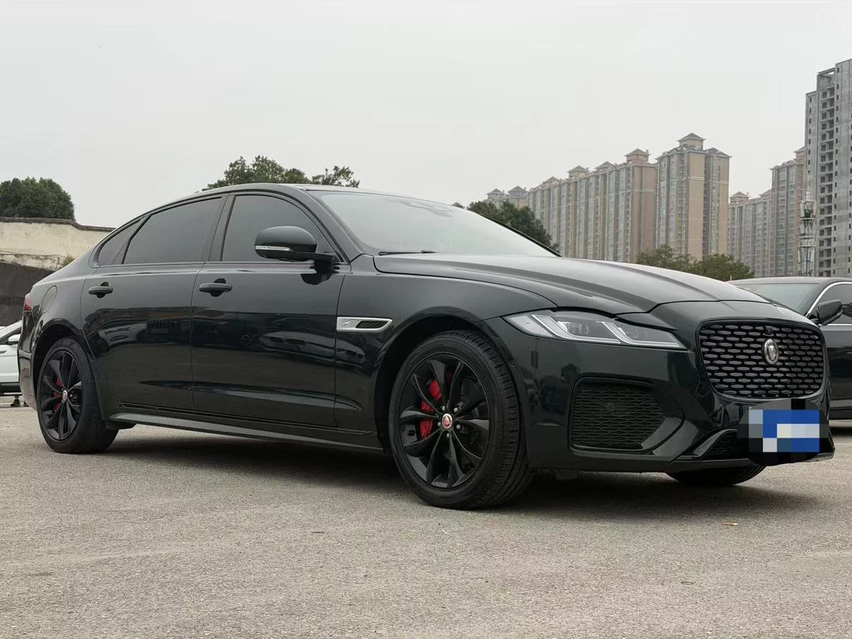 Jaguar XFL