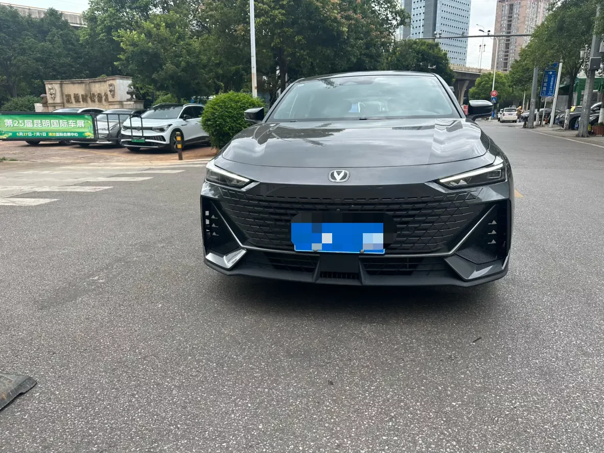 Changan UNI-V