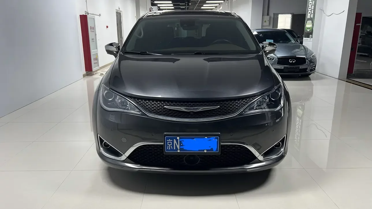 Chrysler Grand Voyager  из Китая