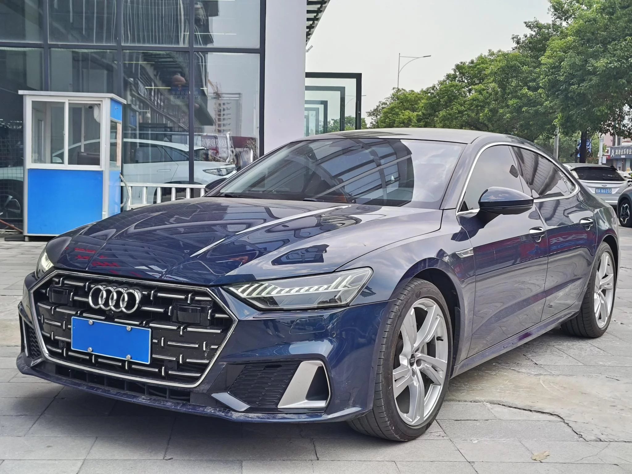 AUDI A7L