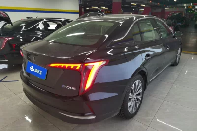 Hongqi E-QM5
