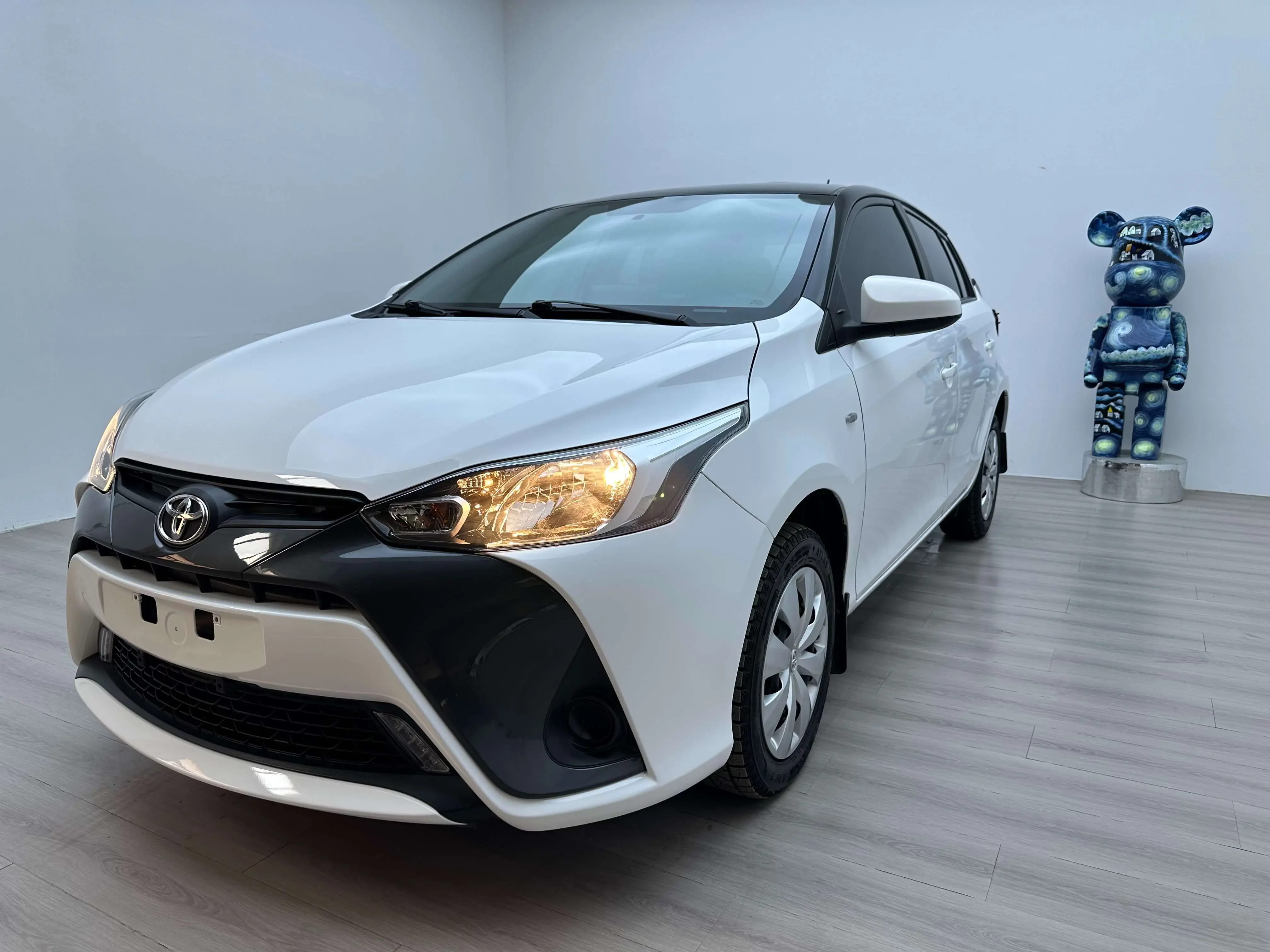 Toyota Yaris L