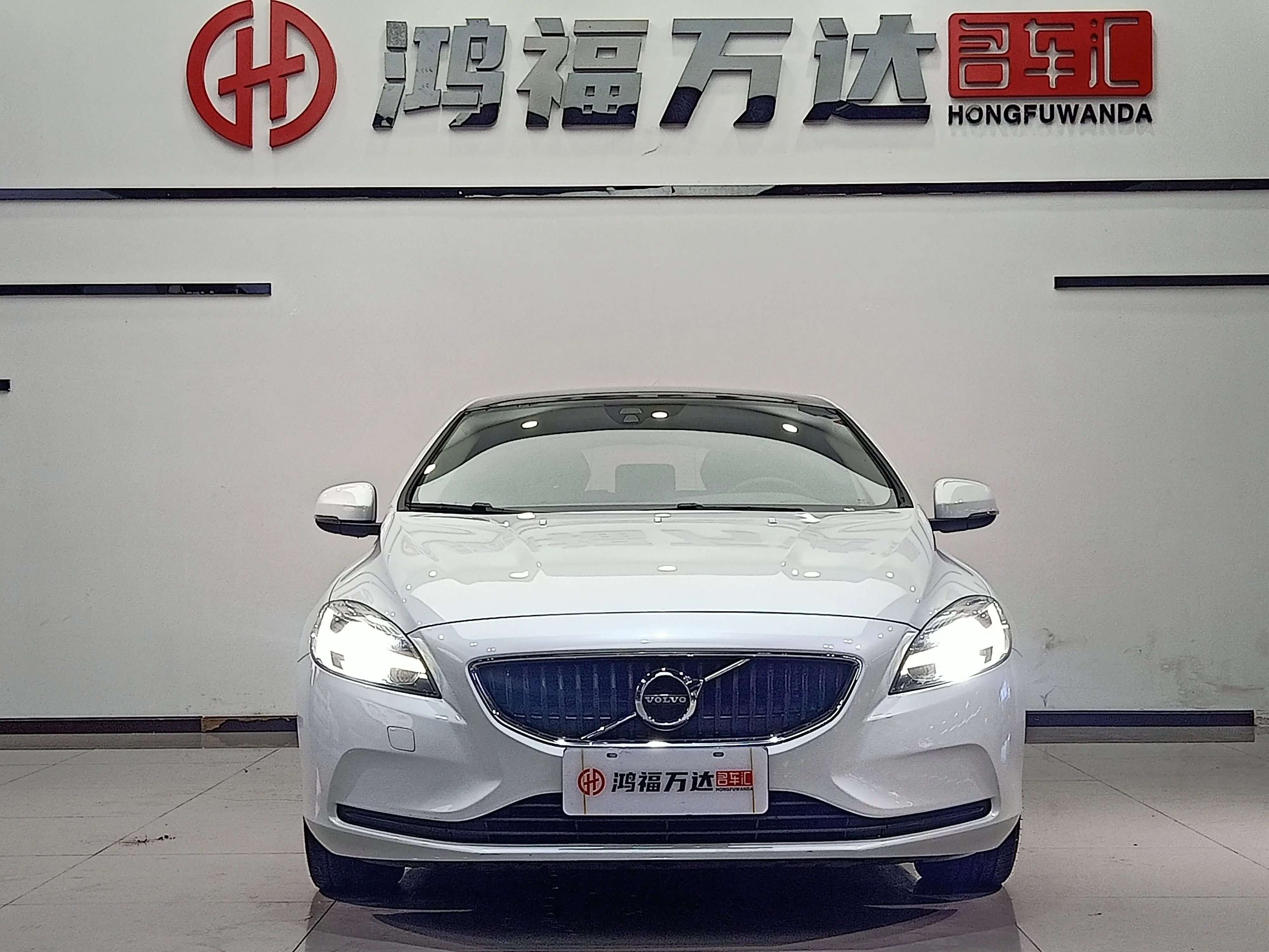 Volvo V40