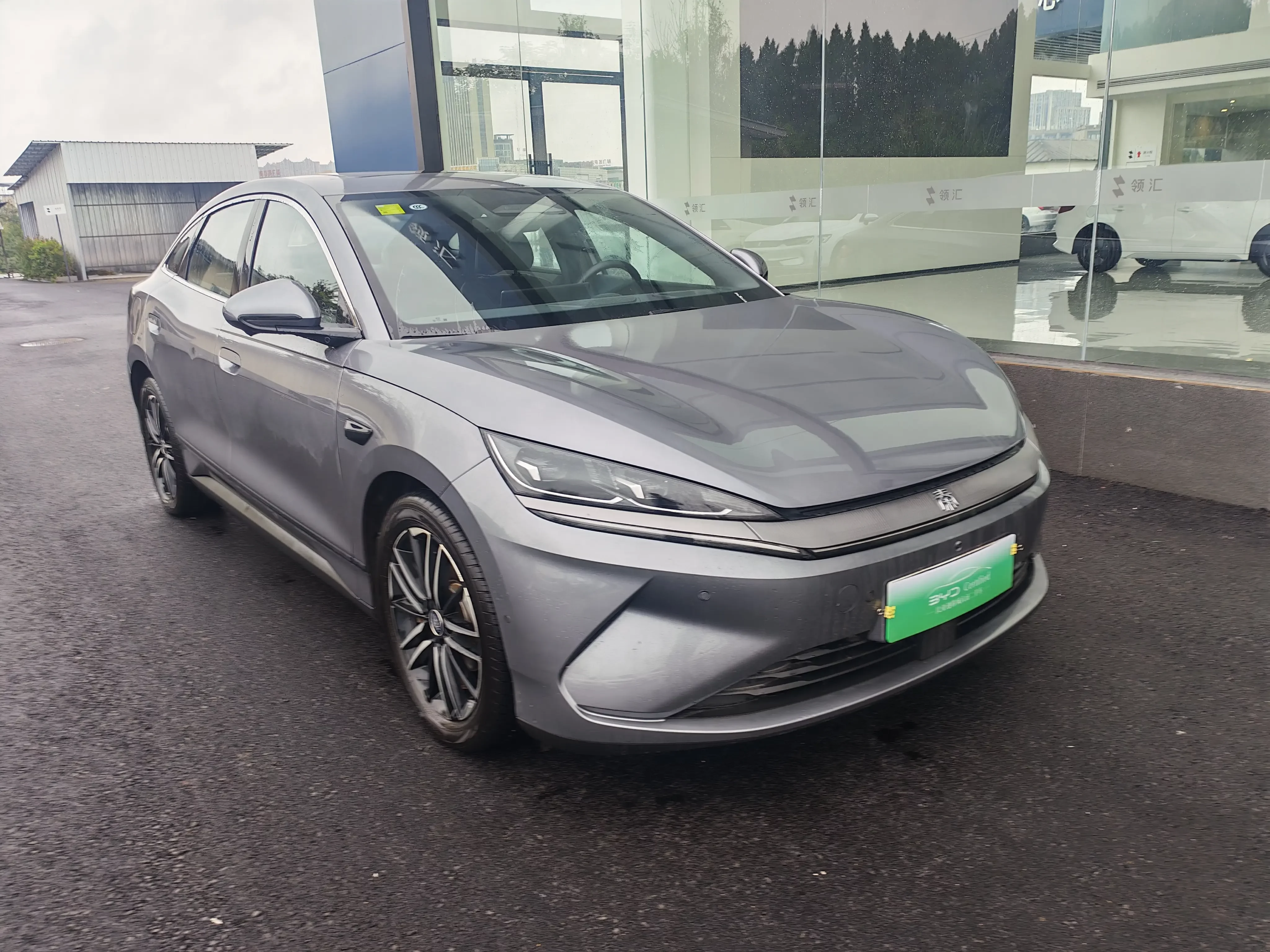 BYD Qin L EV