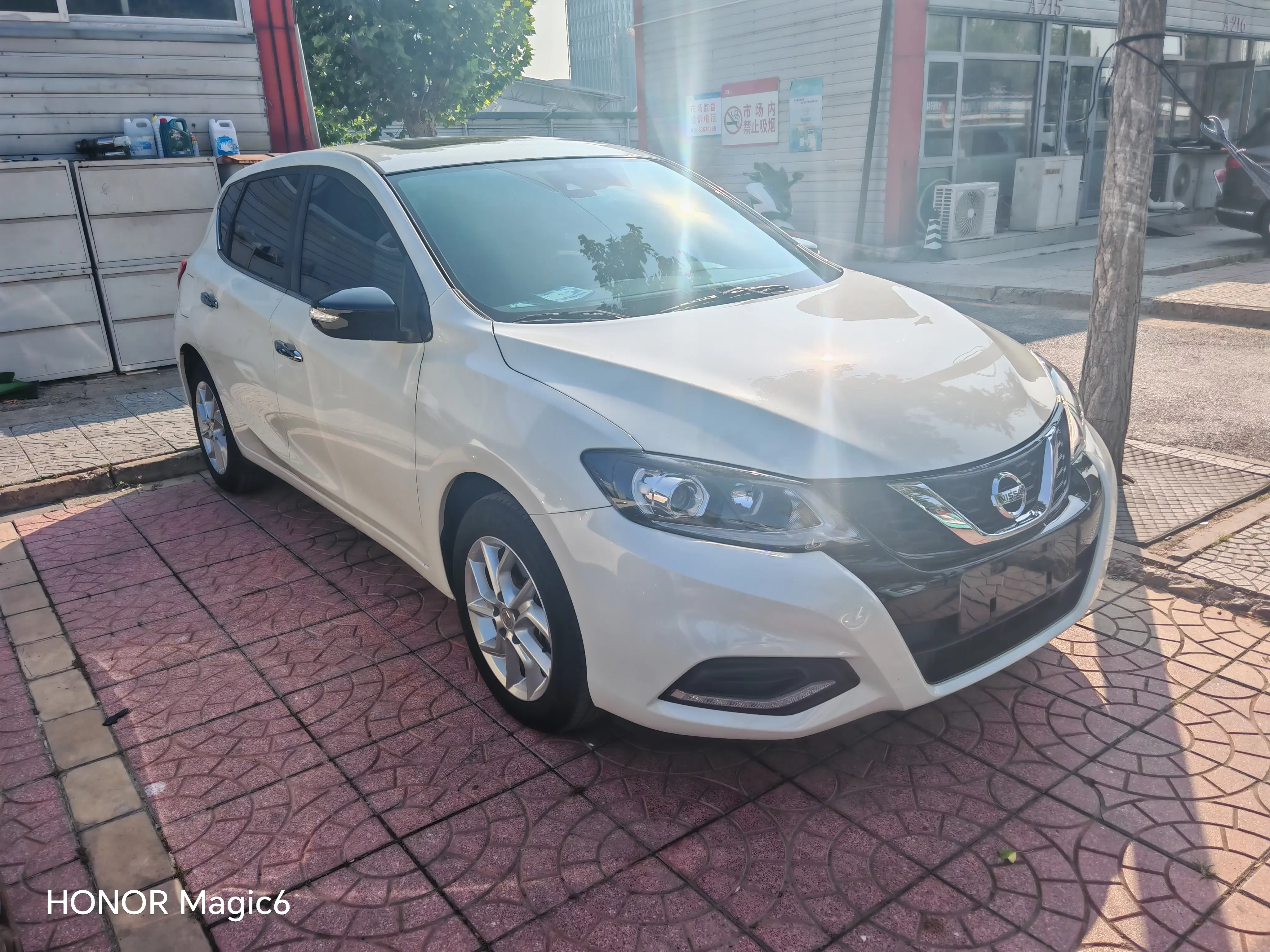 Nissan Tiida