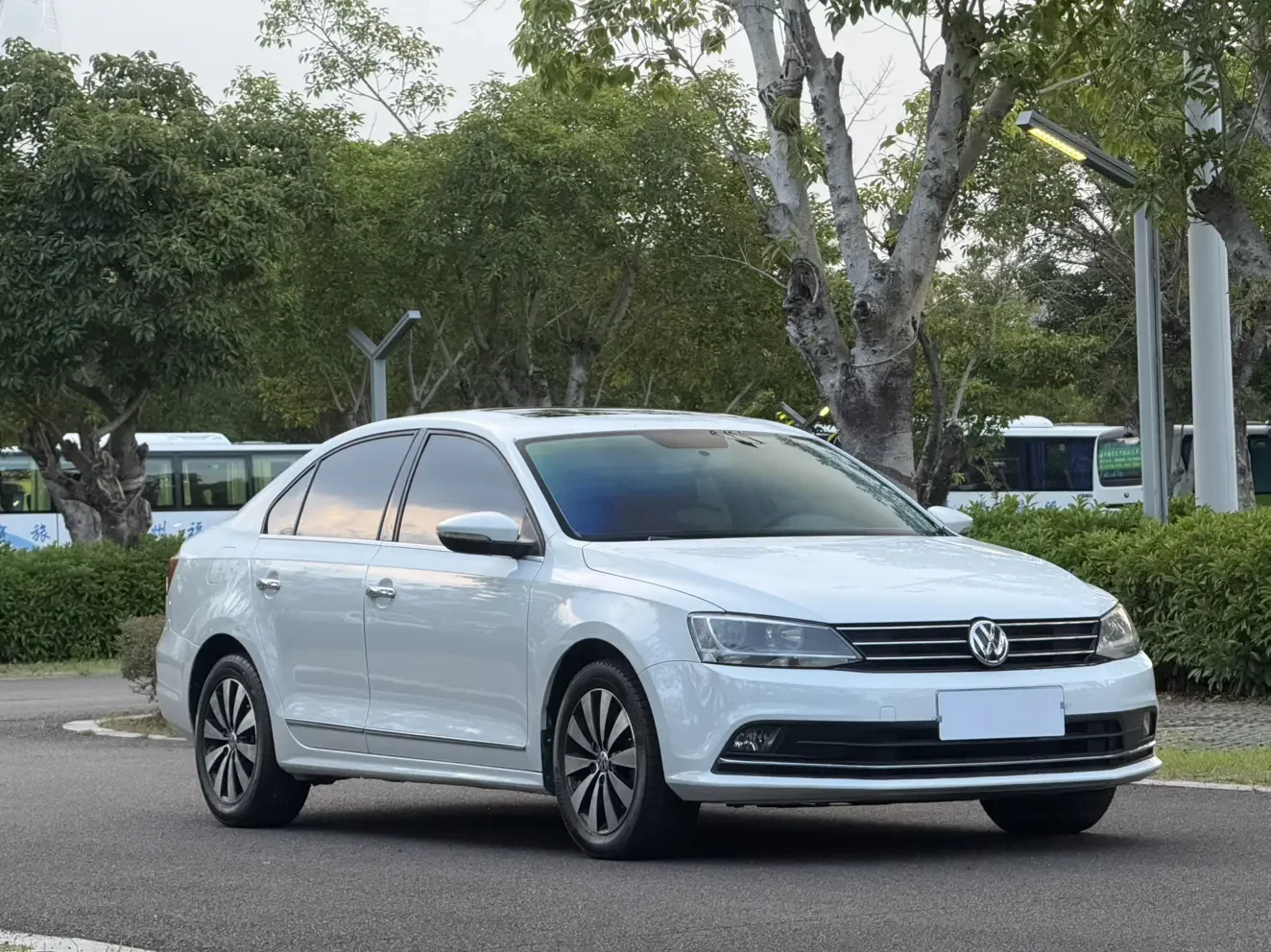 Volkswagen Sagitar