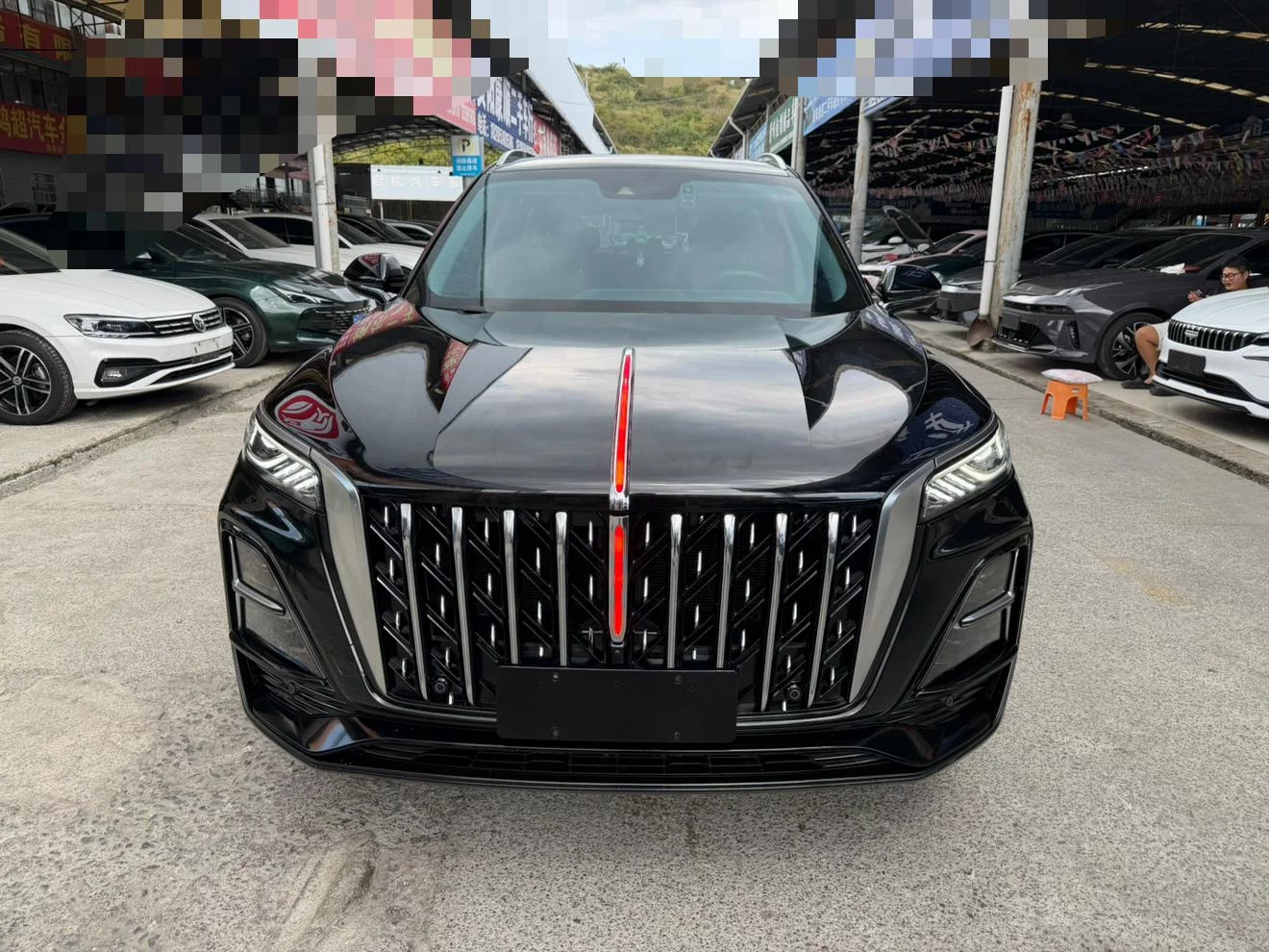 Hongqi HS5