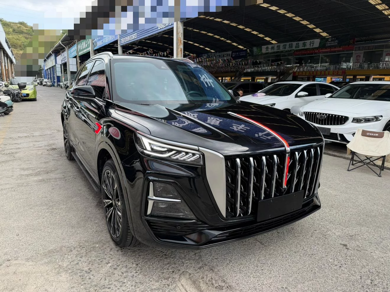 Hongqi HS5