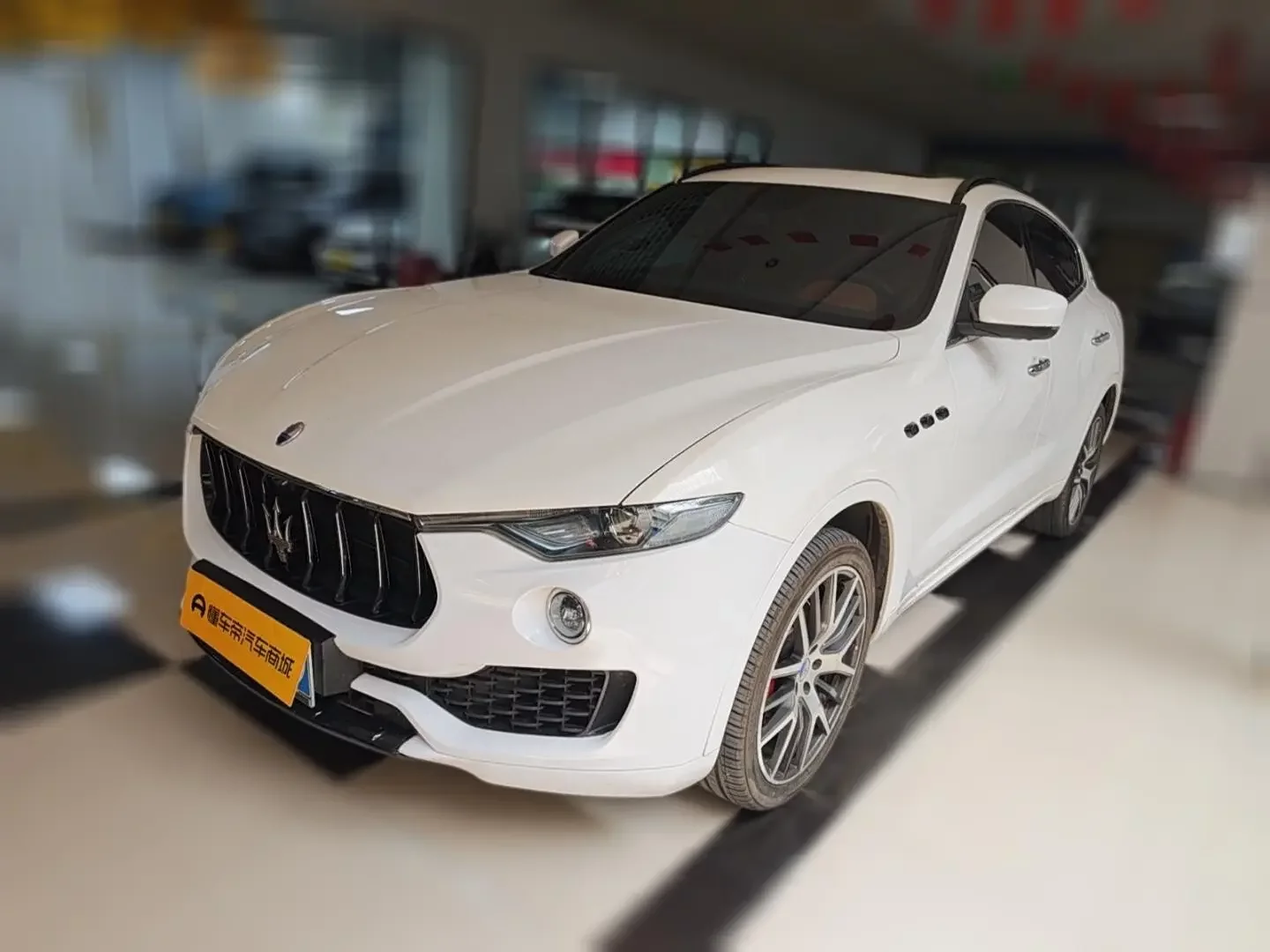 Maserati Levante  из Китая