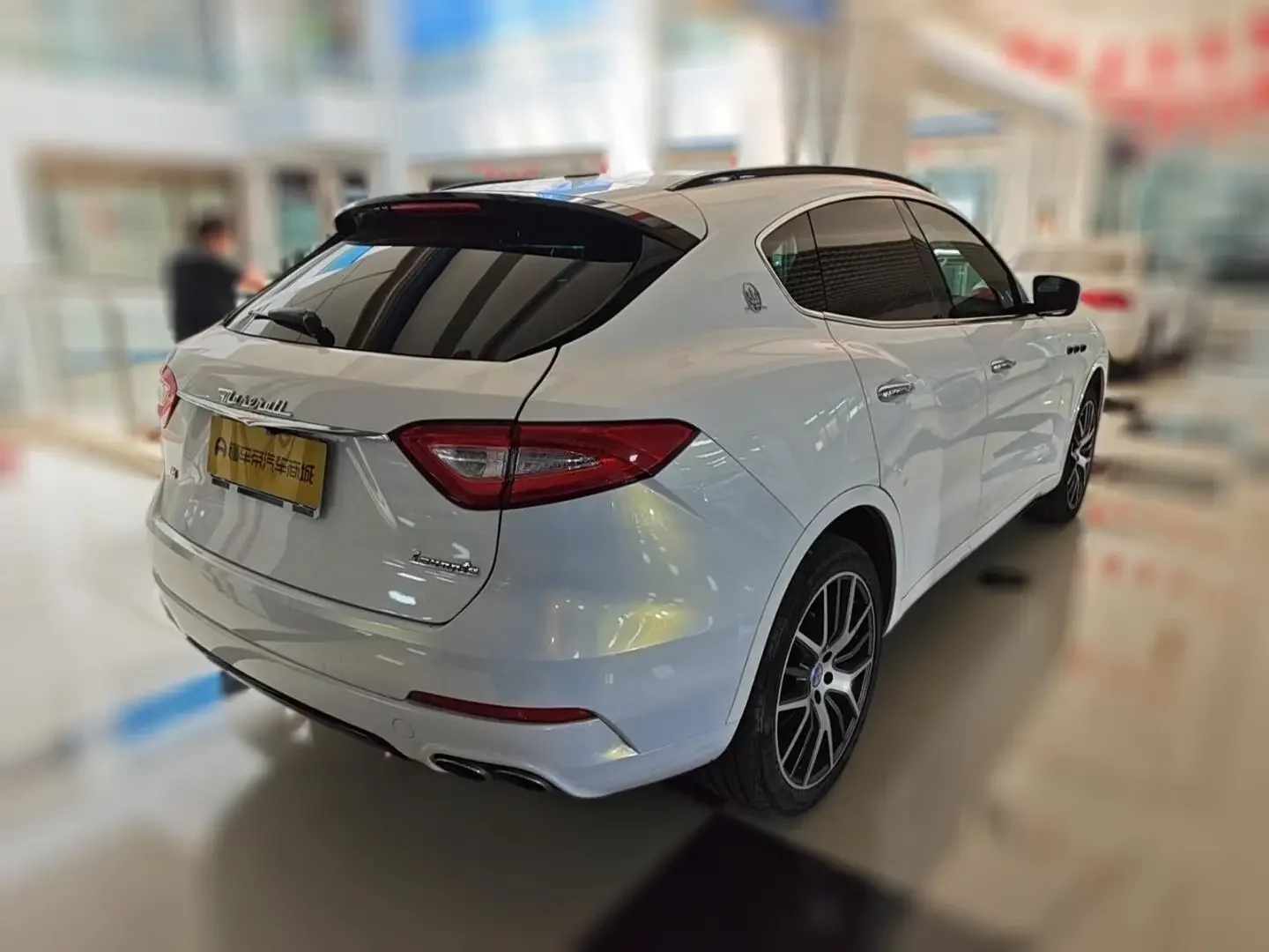 Maserati Levante  из Китая