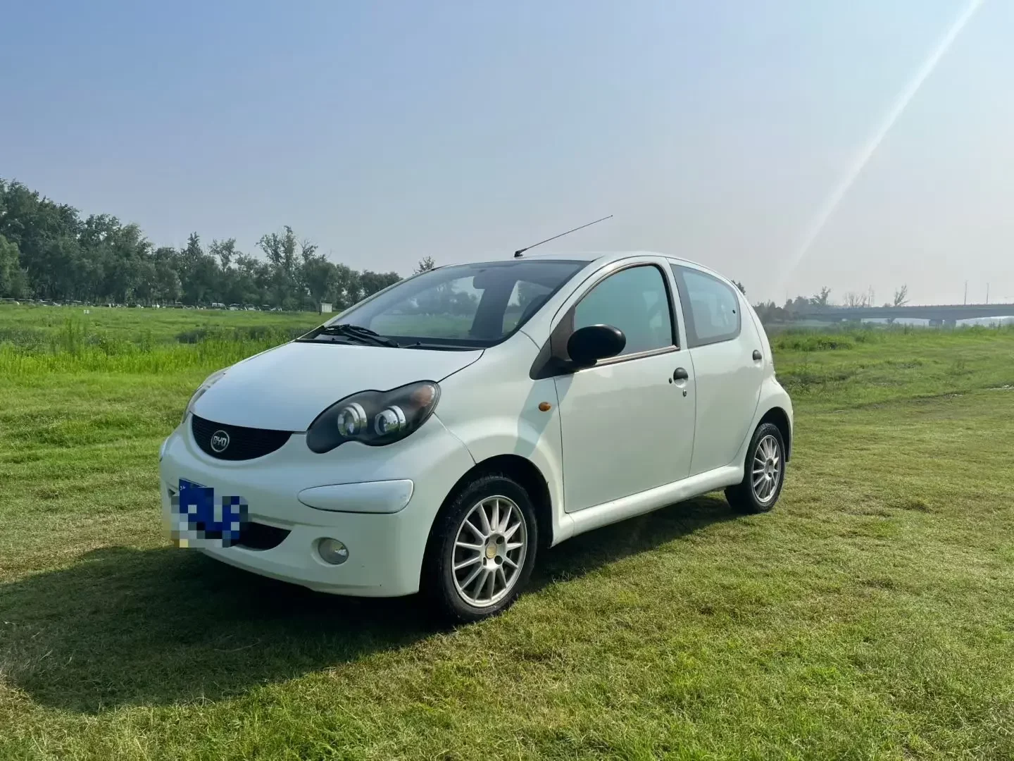 BYD F0