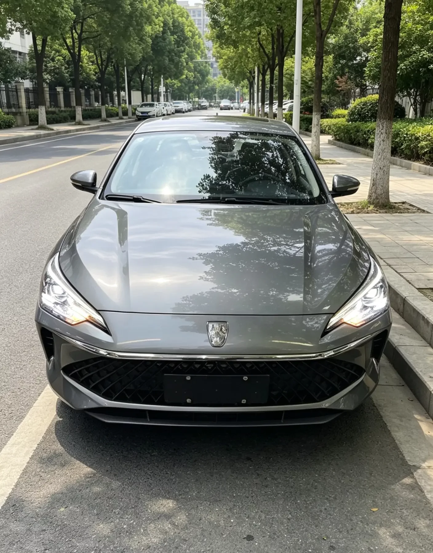 Roewe i5