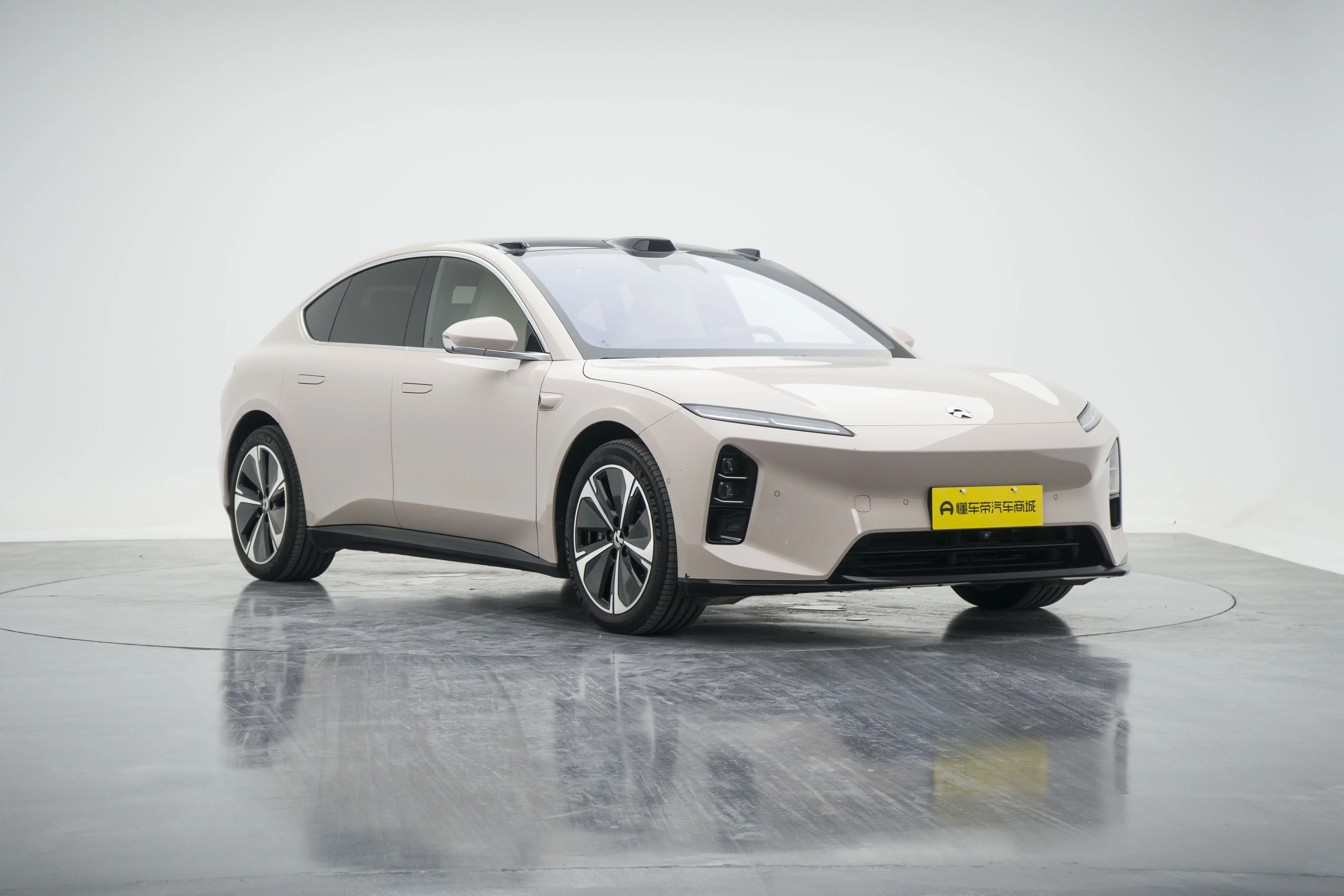 NIO ET5