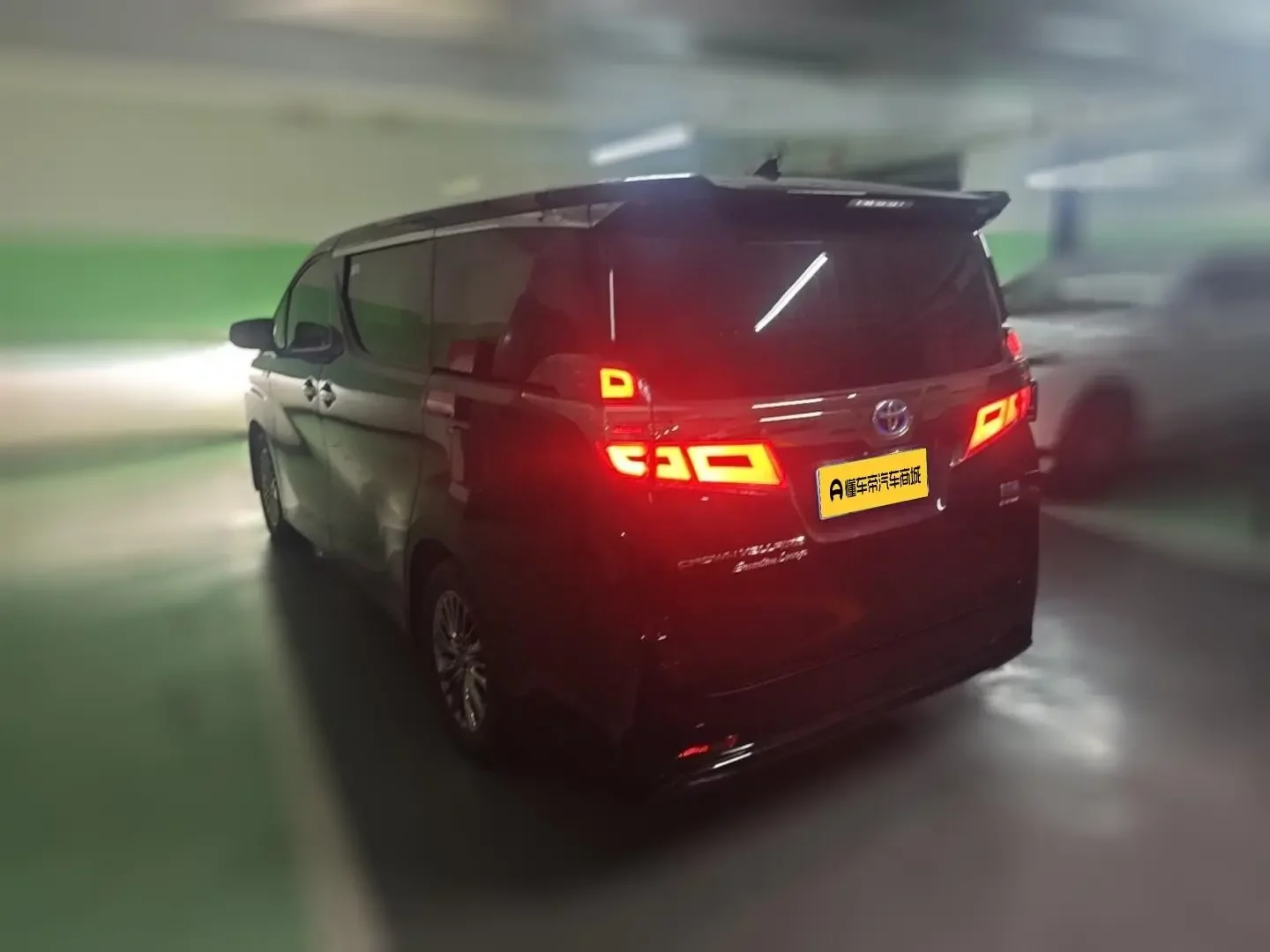 Toyota Crown Wellfire