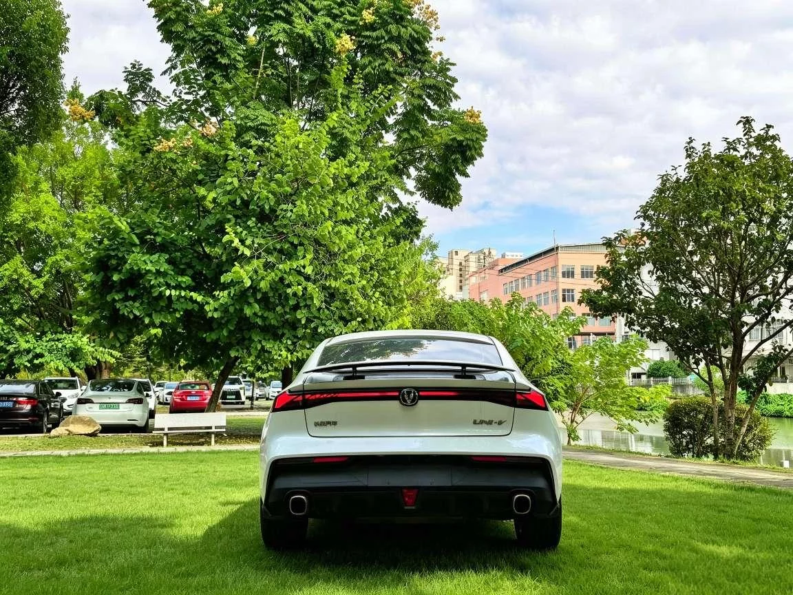 Changan UNI-V