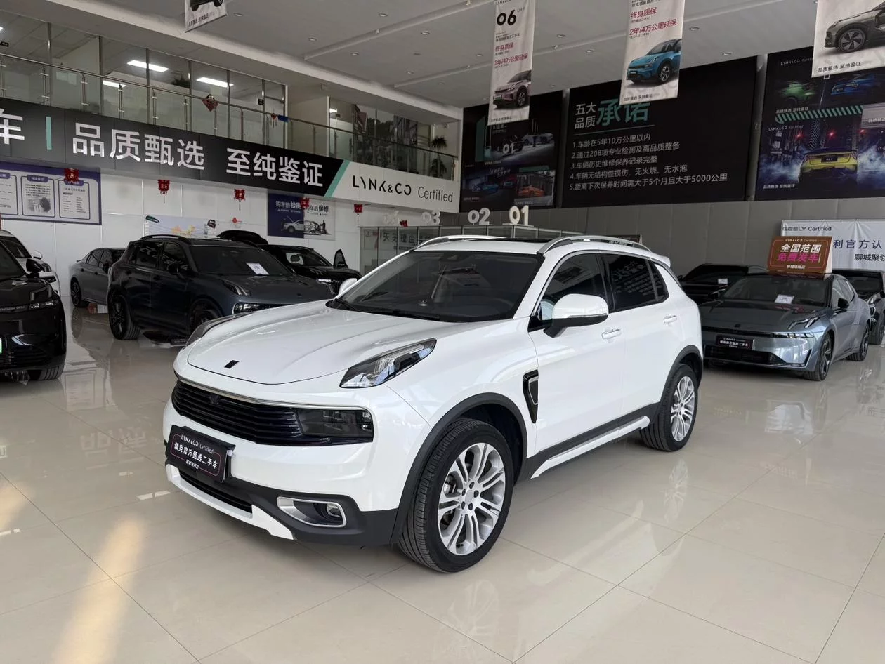 Lynk & Co 01