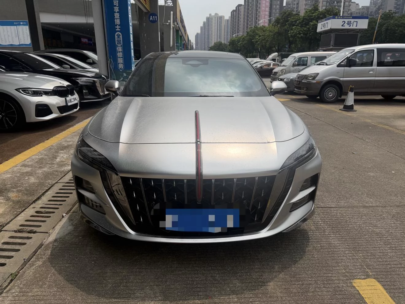 Hongqi H6