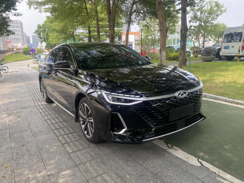 Chery Arrizo 8