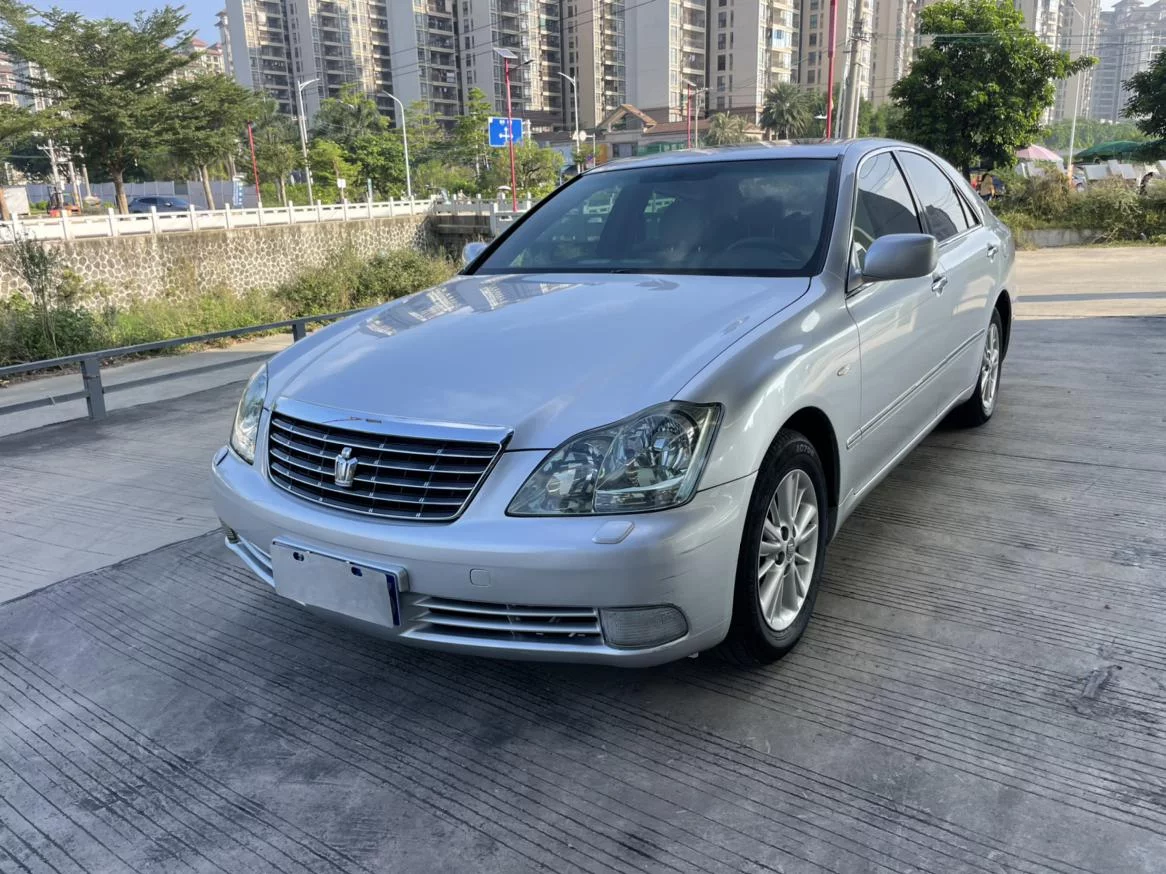 Toyota crown