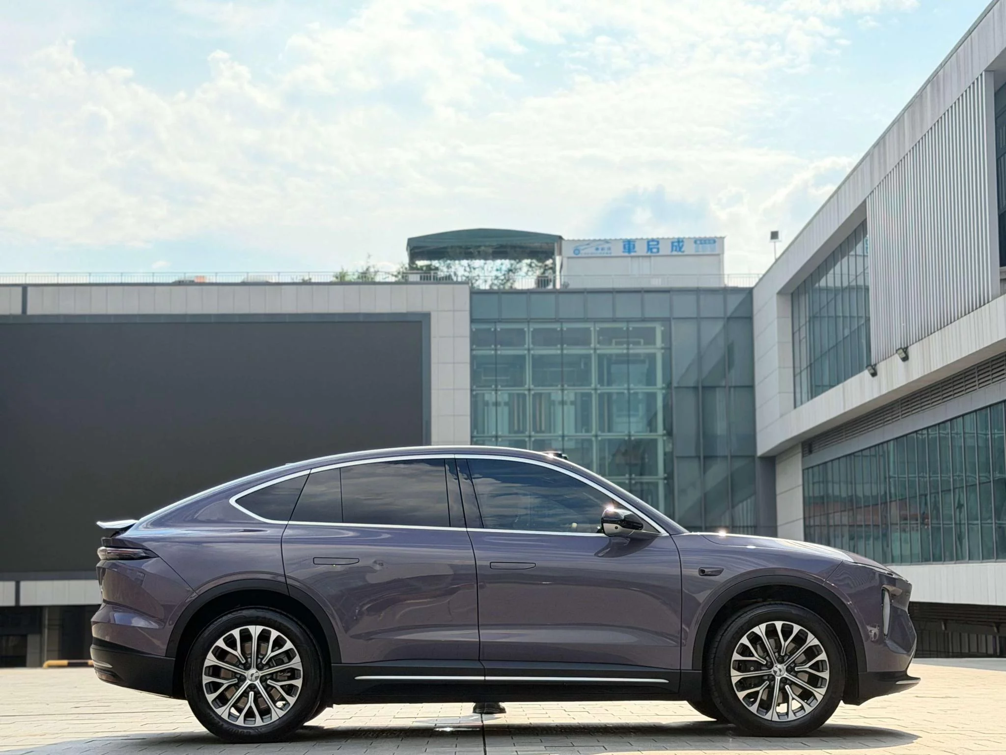 NIO EC6