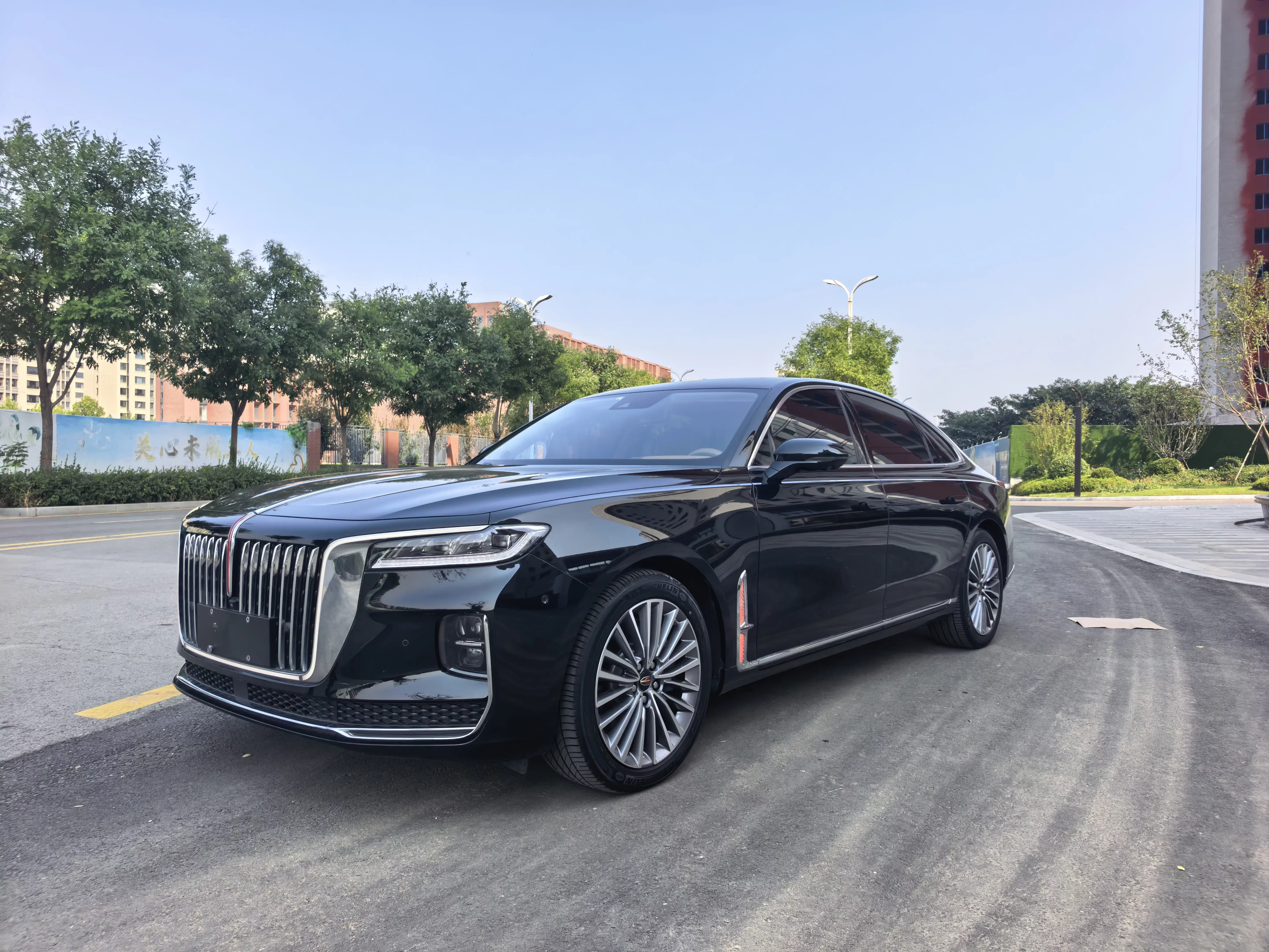HONGQI H9
