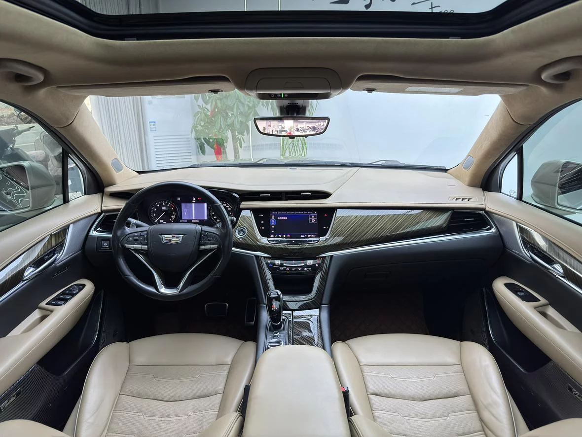 Cadillac XT6