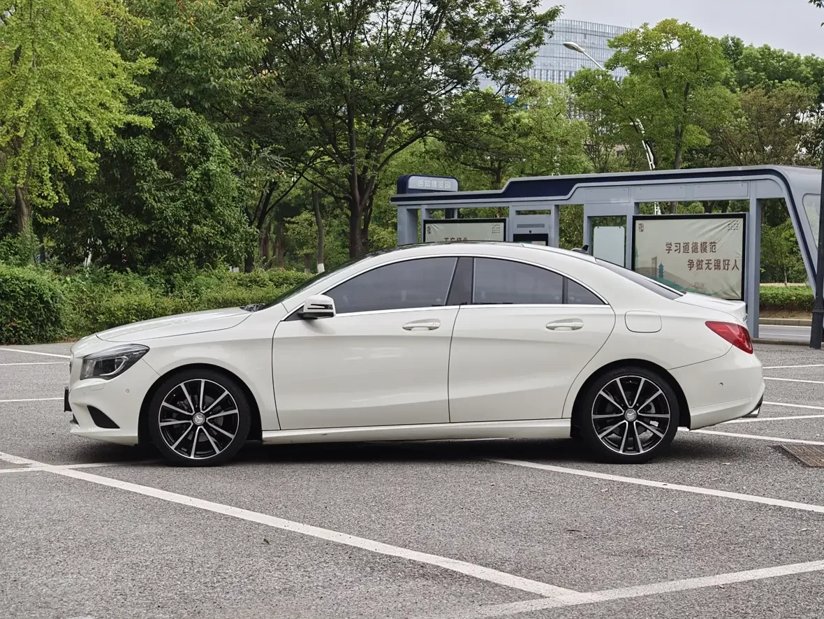Mercedes-Benz CLA