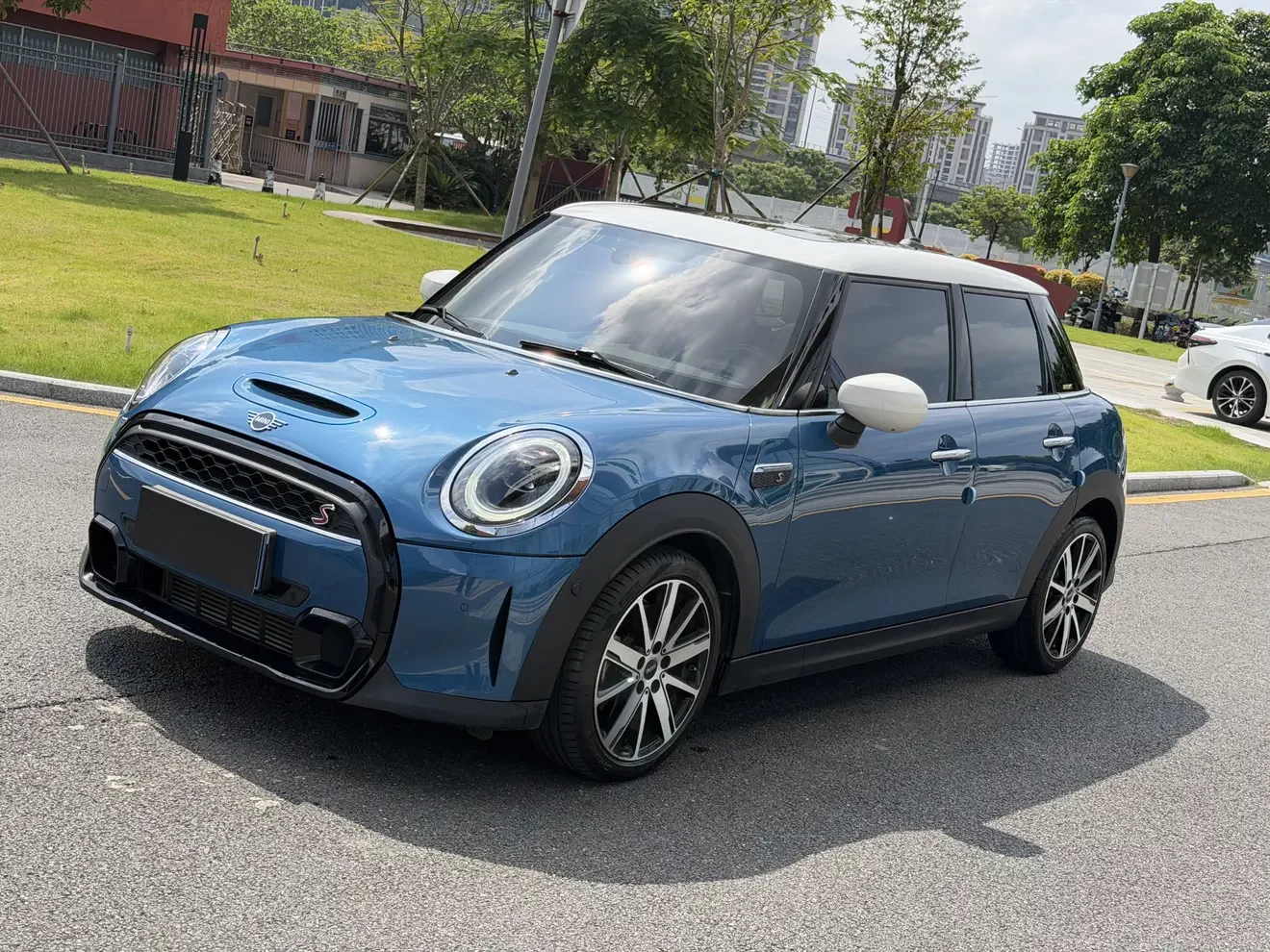 MINI MINI
