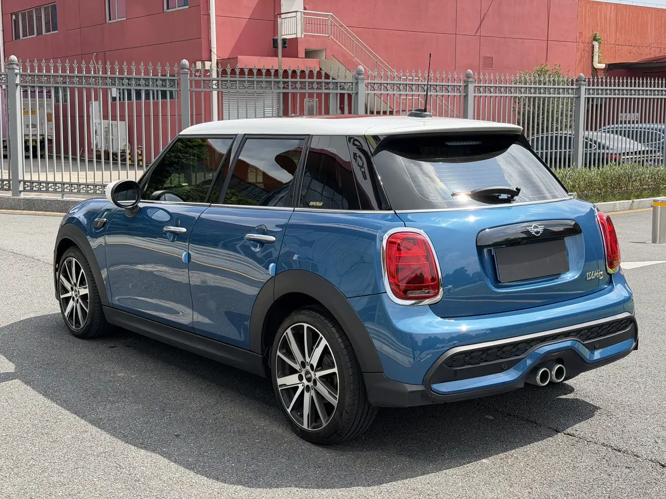 MINI MINI