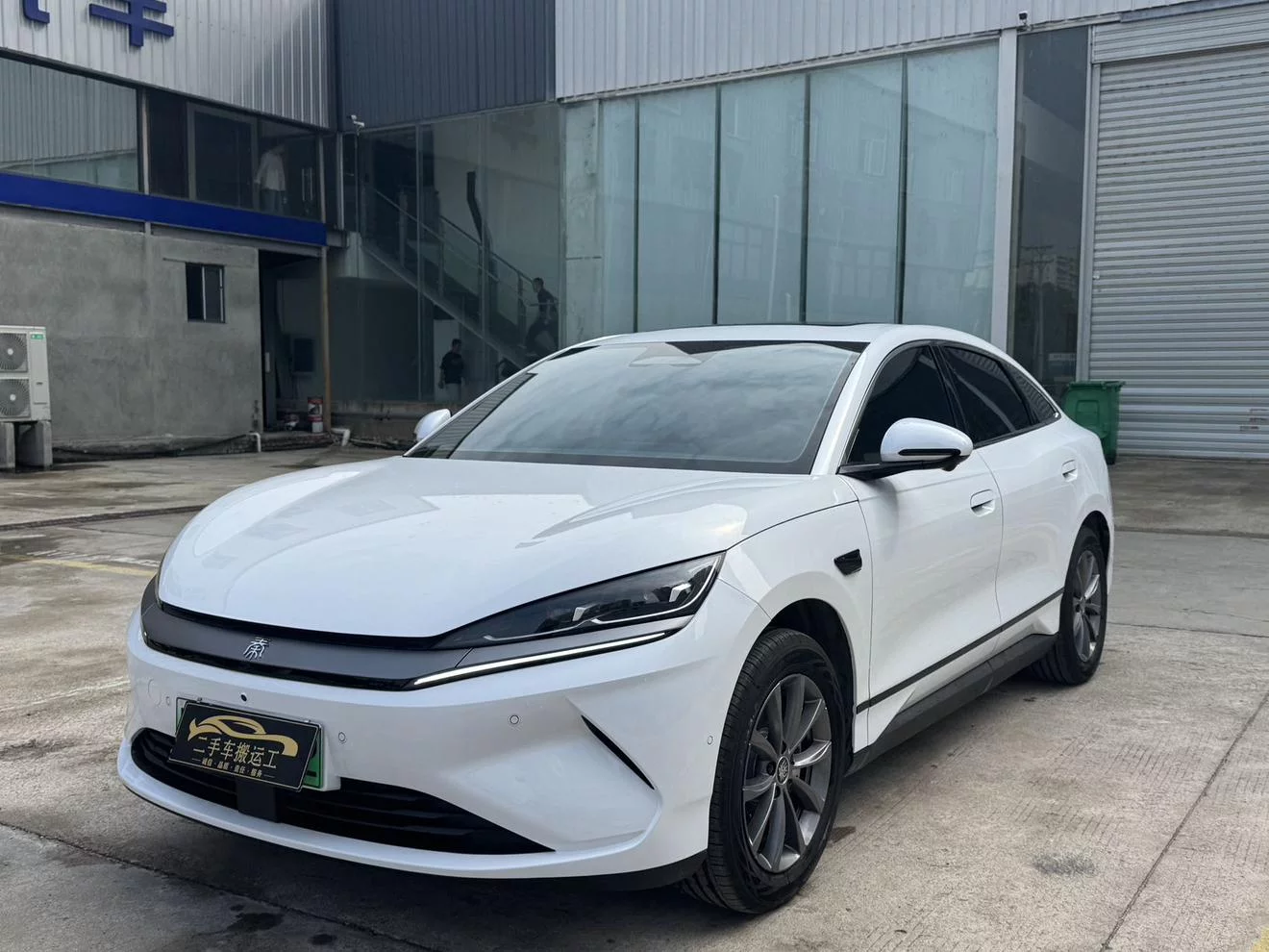 BYD Qin L EV  из Китая