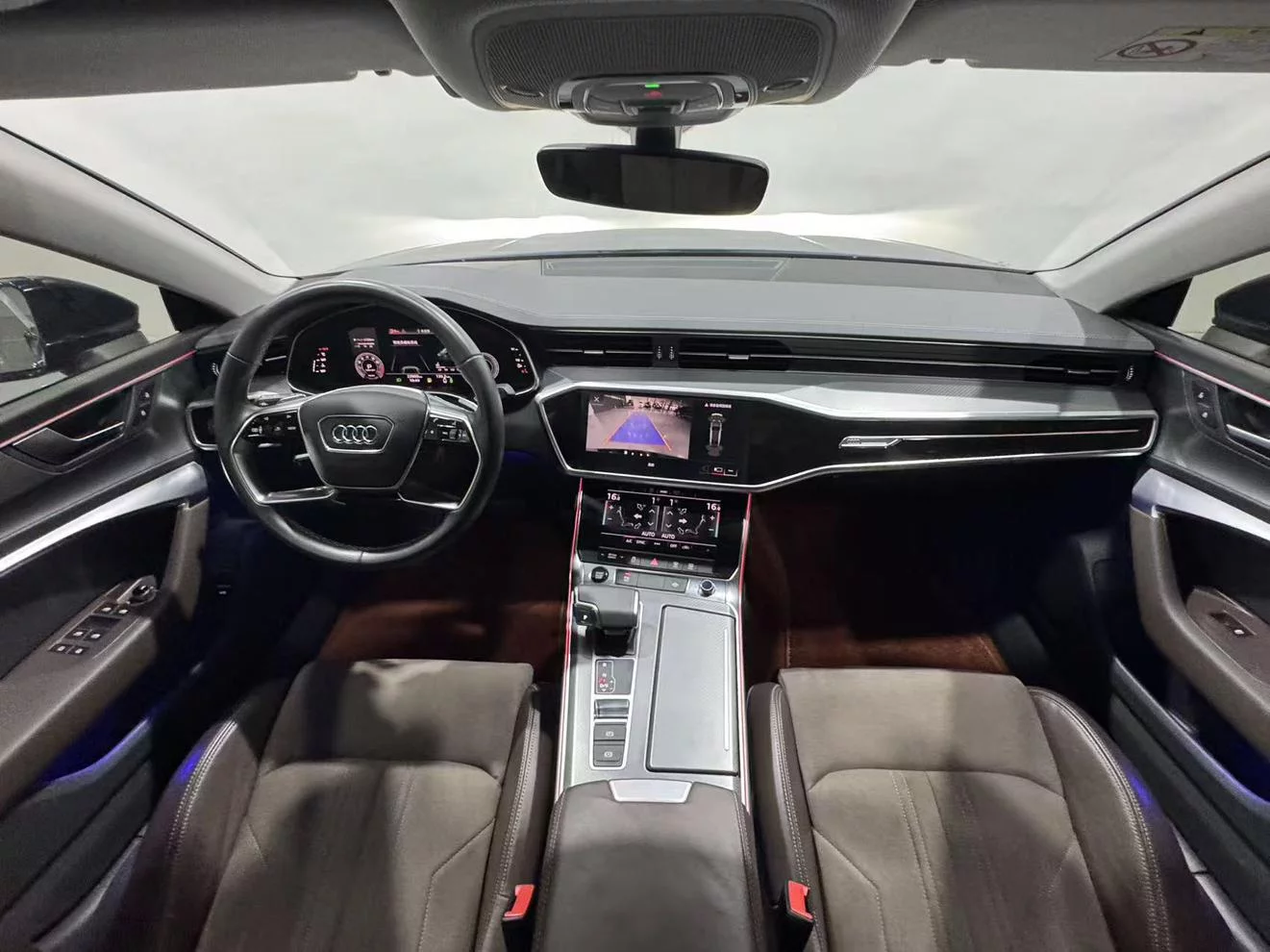 Audi A7L