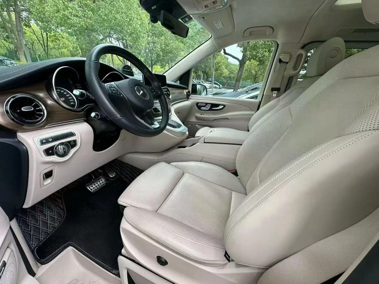 Mercedes-Benz V Class