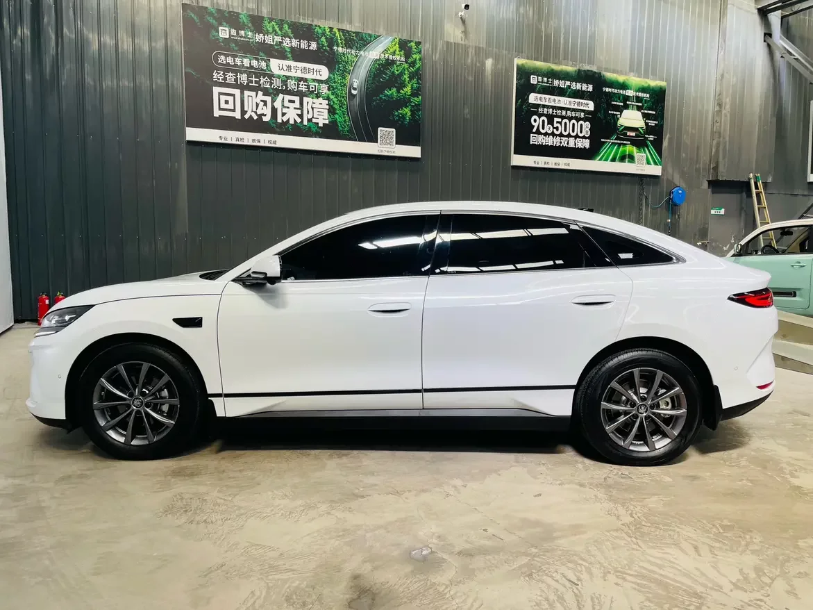 BYD Qin L EV