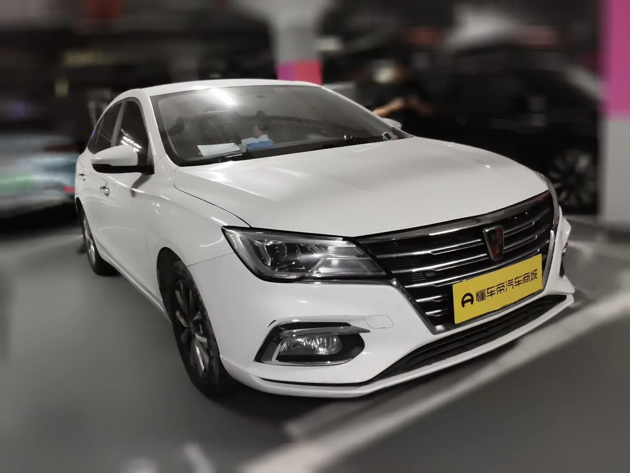 Roewe i5