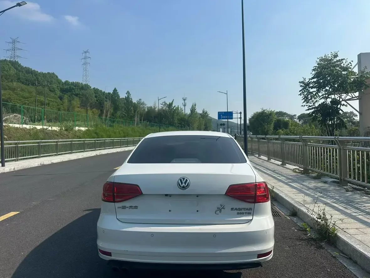 Volkswagen Sagitar