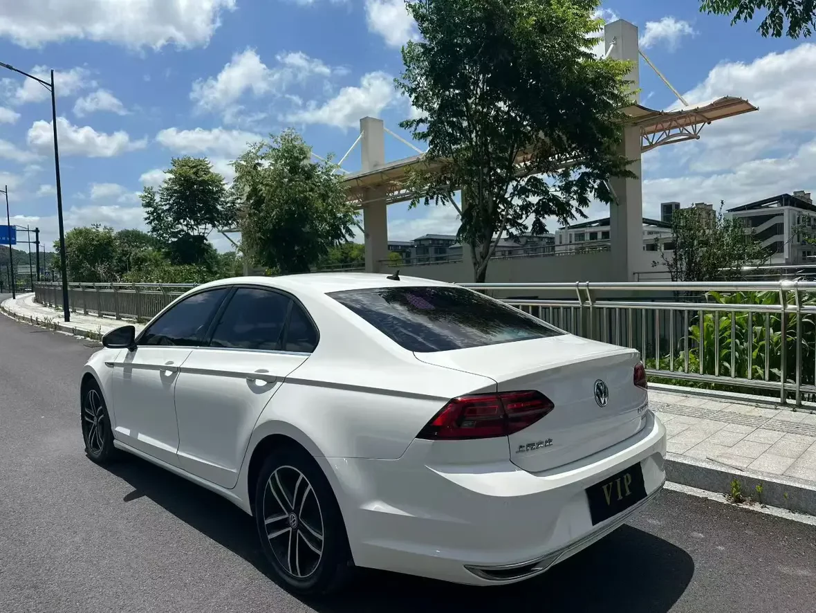 Volkswagen Lamando